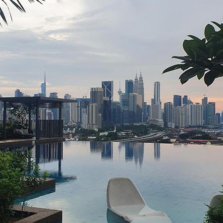 Studio Near Klcc And Lrt With Superb View Куала Лумпур Екстериор снимка